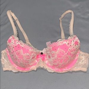 34A Victoria’s Secret Demi Bra in lace